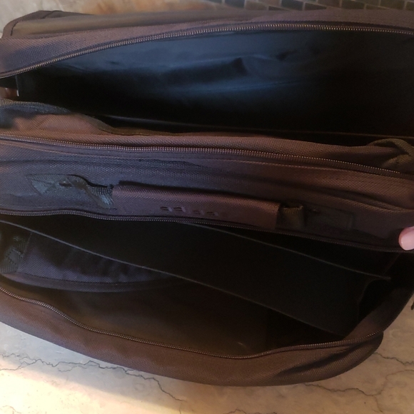 Adidas Corp Briefcase - Picture 4 of 4